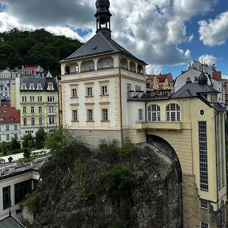 Three Rings * Karlovy Vary